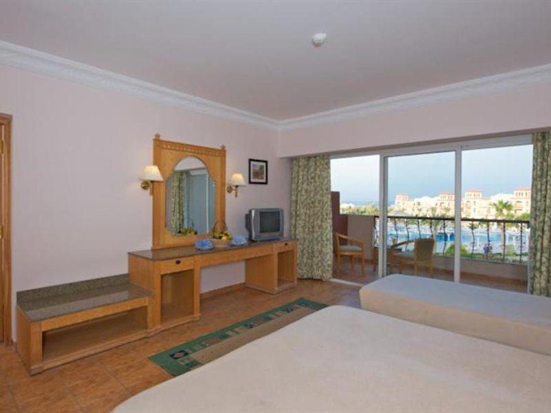 Pensee Royal Garden Beach Resort El Qoseir ภายนอก รูปภาพ